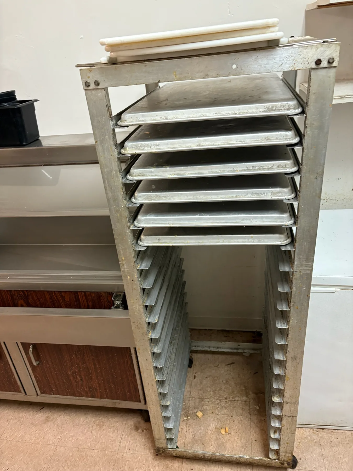 Sheet pan rack