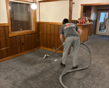 Carpet extraction in a restaurant dining room